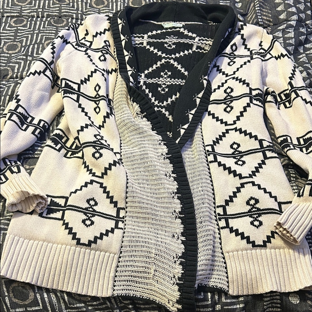 Maurices Black and Cream Patterned Cardigan